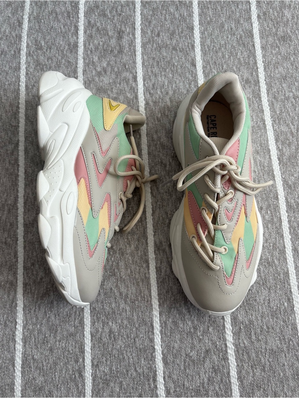 Cape Robbin Zaynee Chunky Sneakers